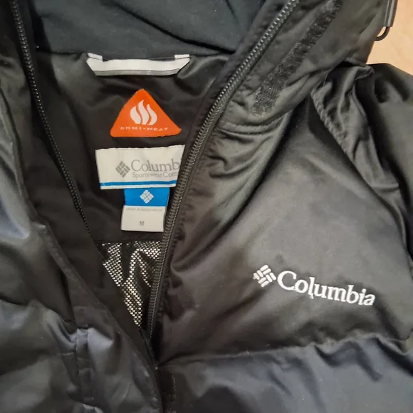 Columbia Black Quilted Hooded Jacket with White Logo - Picture 3 of 7